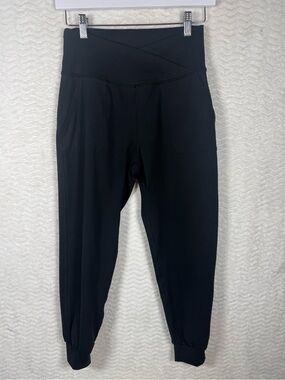 Jala Crossed Front-Waist Black Active Jogger Pants. So stunningly 🤩